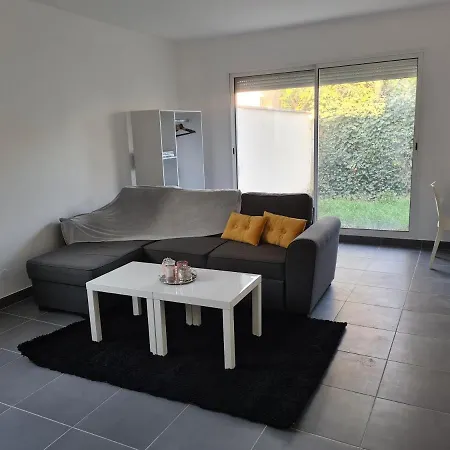 Grand Studio Avec Jardin Au Calme Apartment Argenteuil