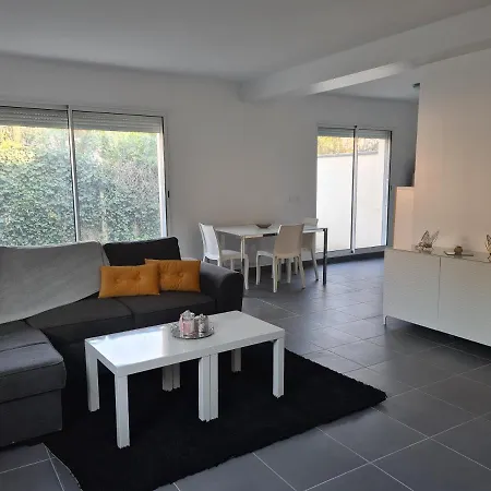 Grand Studio Avec Jardin Au Calme Argenteuil